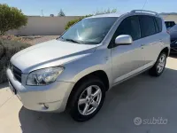 Usata Toyota RAV4 Luxury 136 CV (100 kW) 2006 Grigio SUV