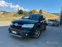 Usata Fiat Freemont Lounge 170 CV (125 kW) 2013 Blu SUV