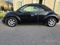 Usata VW New Beetle 105 CV (77 kW) 2008 Nero Utilitaria