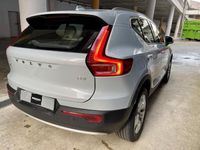 Usata Volvo XC40 Business Edition 150 CV (110 kW) 2019 729 argento ghiacciaio SUV