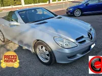 Usata Mercedes SLK200 163 CV (119 kW) 2006 Argento Cabrio