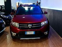 Usata Dacia Sandero Prestige 90 CV (66 kW) 2014 Rosso Berlina