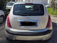 Usata Lancia Ypsilon 69 CV (50 kW) 2005 Argento Utilitaria