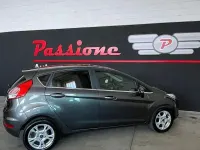 Usata Ford Fiesta 95 CV (69 kW) 2016 Grigio Utilitaria