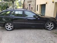 Usata Mercedes C200 122 CV (89 kW) 2006 Blu Station wagon
