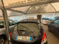 Usata Lancia Ypsilon Gold 69 CV (50 kW) 2018 Blu Utilitaria