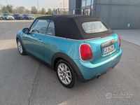 Usata Mini One Cabriolet Hype 102 CV (75 kW) 2020 Caribbean acqua metallic Cabrio