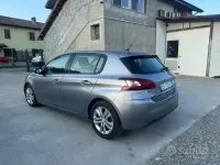 Usado Peugeot 308 Active 110 CV (80 kW) 2014 Gris Berlina
