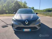 Usata Renault Clio V Techno 90 CV (66 kW) 2023 Grigio Berlina