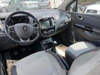 Usata Renault Captur 89 CV (65 kW) 2017 Grigio SUV