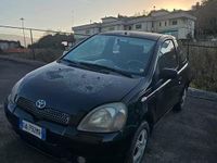 Usata Toyota Yaris 86 CV (63 kW) 2002 Berlina