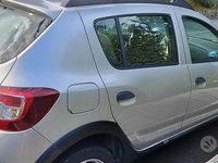 Begagnad Dacia Sandero 75 HK (55 kW) 2015 Grå Sedan