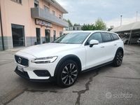 Usata Volvo V60 CC 190 CV (139 kW) 2021 Bianco Station wagon