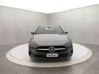 Usata Mercedes A180 Business 116 CV (85 kW) 2018 Grigio scuro Utilitaria