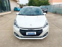 Usata Peugeot 208 Signature Sky 83 CV (61 kW) 2019 Bianco Utilitaria