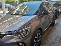 Usata Renault Captur Equilibre 101 CV (74 kW) 2023 Grigio SUV