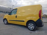 Usata Fiat Doblò 95 CV (69 kW) 2018 Giallo Monovolume