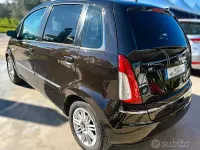 Usata Lancia Musa 90 CV (66 kW) 2008 Marrone Monovolume