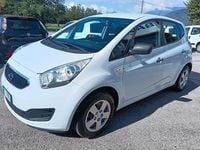 Usata Kia Venga 90 CV (66 kW) 2012 Bianco Utilitaria