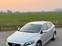 Usata Volvo V40 Kinetic 120 CV (88 kW) 2016 Grigio Berlina