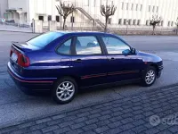 Usata Seat Cordoba 75 CV (55 kW) 1994 Blu Berlina