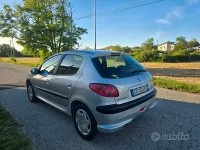 Usata Peugeot 206 75 CV (55 kW) 2003 Grigio Berlina