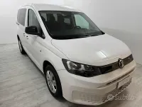 Usata VW Caddy 102 CV (75 kW) 2022 Bianco Monovolume