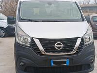 usata Nissan NV300 9 posti