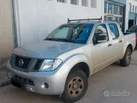 Usata Nissan Navara 144 CV (105 kW) 2014 Grigio Pick-up