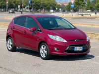 Usata Ford Fiesta 97 CV (71 kW) 2010 Viola Utilitaria