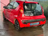 Usata Peugeot 107 68 CV (50 kW) 2009 Rosso Utilitaria