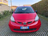 Usata Toyota Aygo 67 CV (49 kW) 2008 Rosso Utilitaria