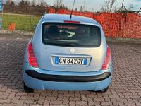 Usata Lancia Ypsilon 60 CV (44 kW) 2004 Blu Utilitaria