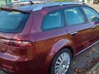 Käytetty Alfa Romeo 159 Exclusive 210 HP (154 kW) 2007 Punainen Sedan