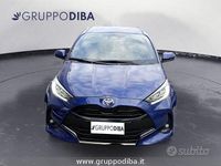Usata Toyota Yaris Hybrid Lounge 131 CV (96 kW) 2024 Blu Berlina