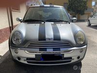 Begagnad Mini ONE 90 HK (66 kW) 2005 Grå Halvkombi