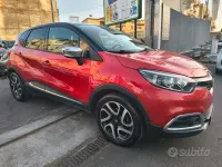 Usata Renault Captur 110 CV (80 kW) 2015 Rosso SUV