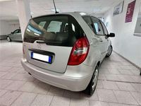 Begagnad Mercedes A160 Premium 95 HK (69 kW) 2011 Silver Minibuss
