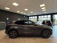 Usata Alfa Romeo Stelvio Executive 209 CV (153 kW) 2017 Marrone SUV