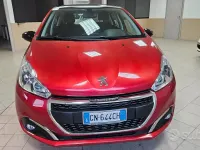 Usata Peugeot 208 Allure 83 CV (61 kW) 2019 Rosso Utilitaria