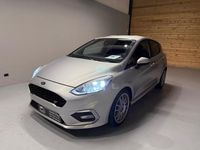 Begagnad Ford Fiesta Vignale 125 HK (91 kW) 2018 Silver Halvkombi