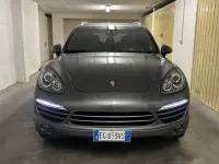 Usata Porsche Cayenne 245 CV (180 kW) 2011 Grigio SUV