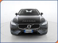 Usata Volvo V60 CC Core 197 CV (144 kW) 2023 Nero Station wagon