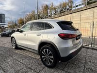 Usata Mercedes GLA200 150 CV (110 kW) 2020 Argento SUV