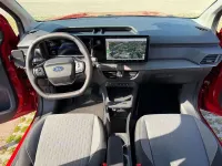 Nuova Ford Tourneo 100 kW (136 CV) 2026 Rosso Furgone