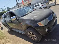 Usata Mitsubishi L200 136 CV (100 kW) 2006 Nero Pick-up