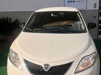 Usata Lancia Ypsilon Gold 69 CV (50 kW) 2018 Bianco Utilitaria