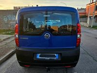 Usata Opel Combo 105 CV (77 kW) 2018 Blu Monovolume