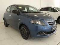 Usata Lancia Ypsilon Gold 69 CV (50 kW) 2022 Blu/azzurro Utilitaria
