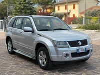 Usata Suzuki Grand Vitara 129 CV (94 kW) 2005 Argento SUV